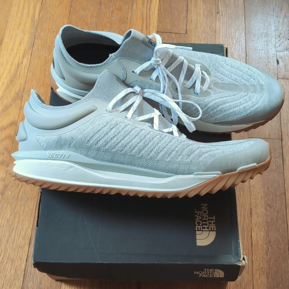 THE NORTH FACE MEN'S VECTIV ESCAPE KNIT SNEAKERS (NIB)
